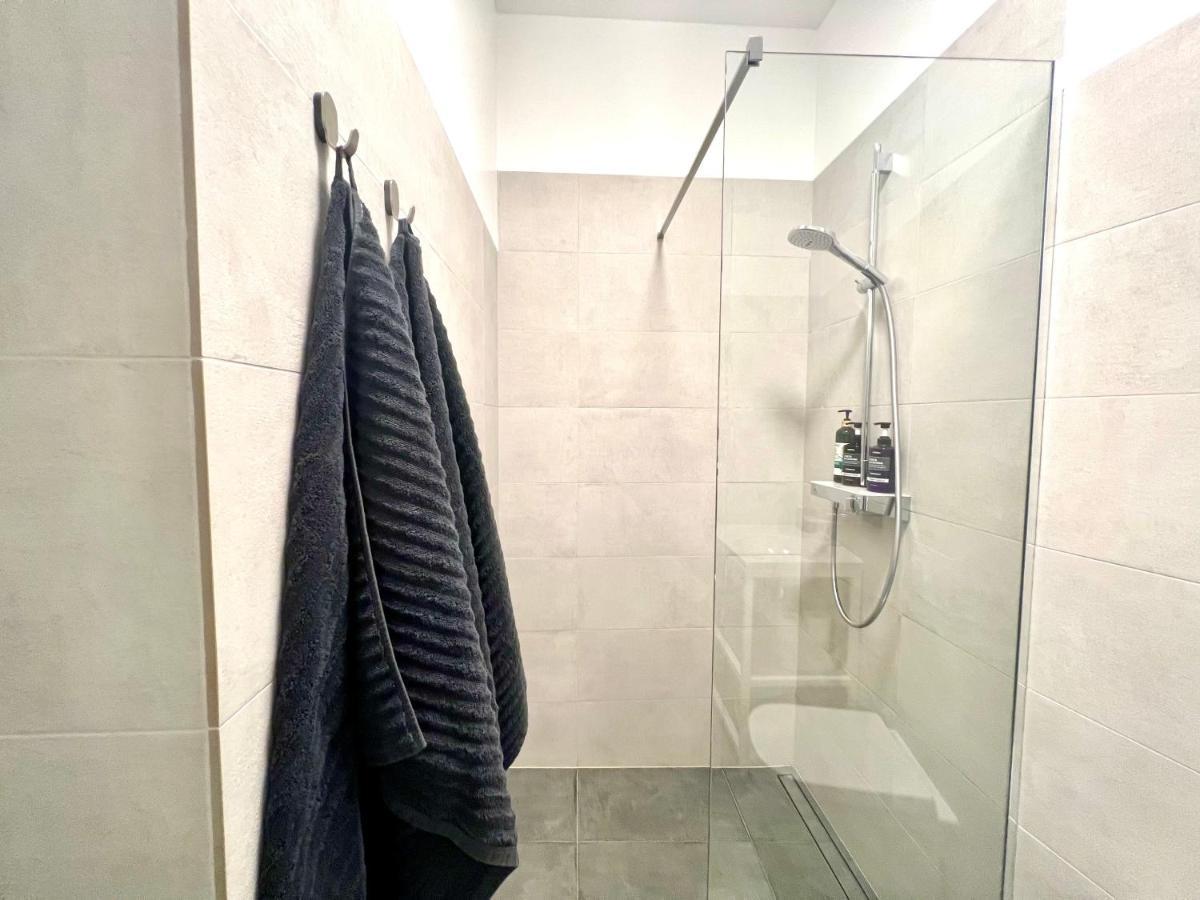 Stylish New Apartment In Riga Old Town - City Centre, Self Check-In, Walkable To Major Attractions Eksteriør bilde